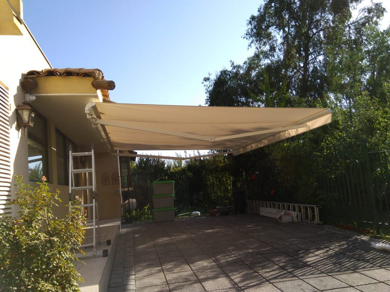 Toldo Proyectante a Medida | Sombra Exterior con Diseño y Estilo