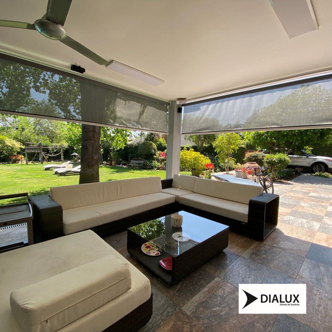 Toldo Vertical con Manivela Estándar | Protección Solar y Privacidad Exterior