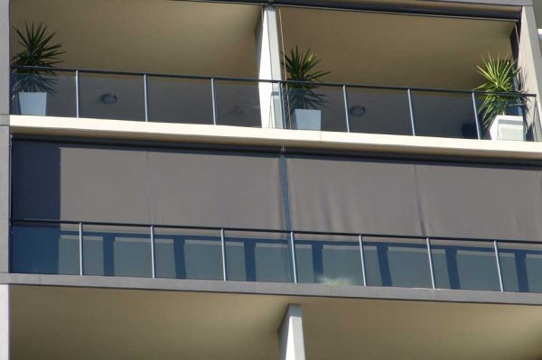 Toldo vertical - Imagen 13